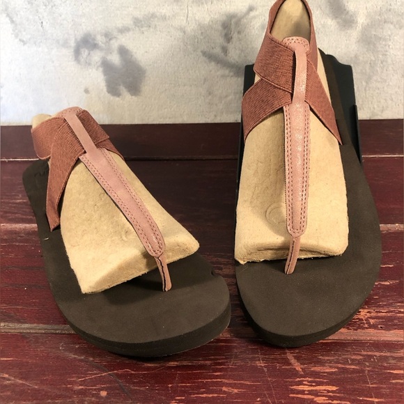 Reef Women's Reef Cushion Moon Sandals Rose Size 9 - Picture 1 of 6